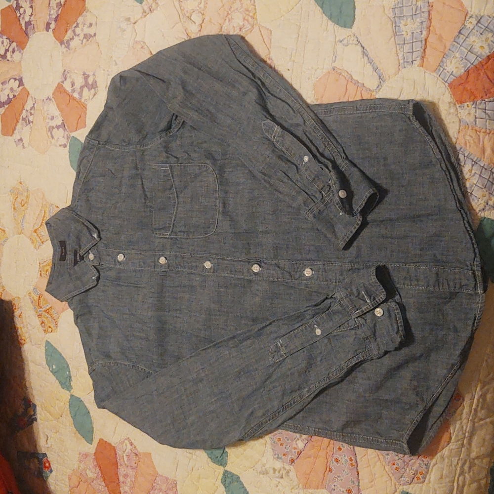 J Crew men's denim chambray shirt